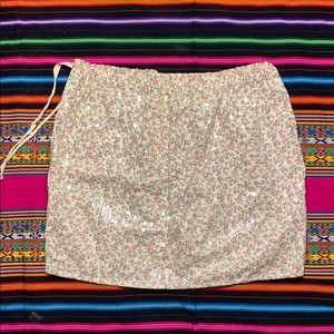 🆕Pretty in pink sequin skirt ❤️